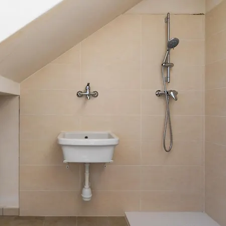 Della Vite By Just Srl *